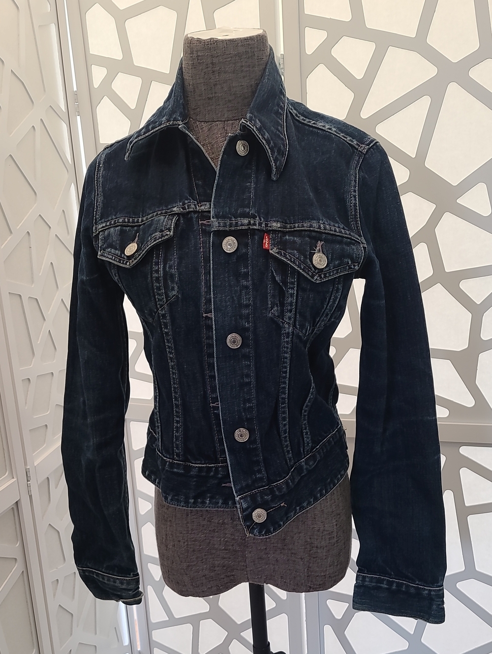 Levi's Women's Dark Indigo Denim Jacket XS